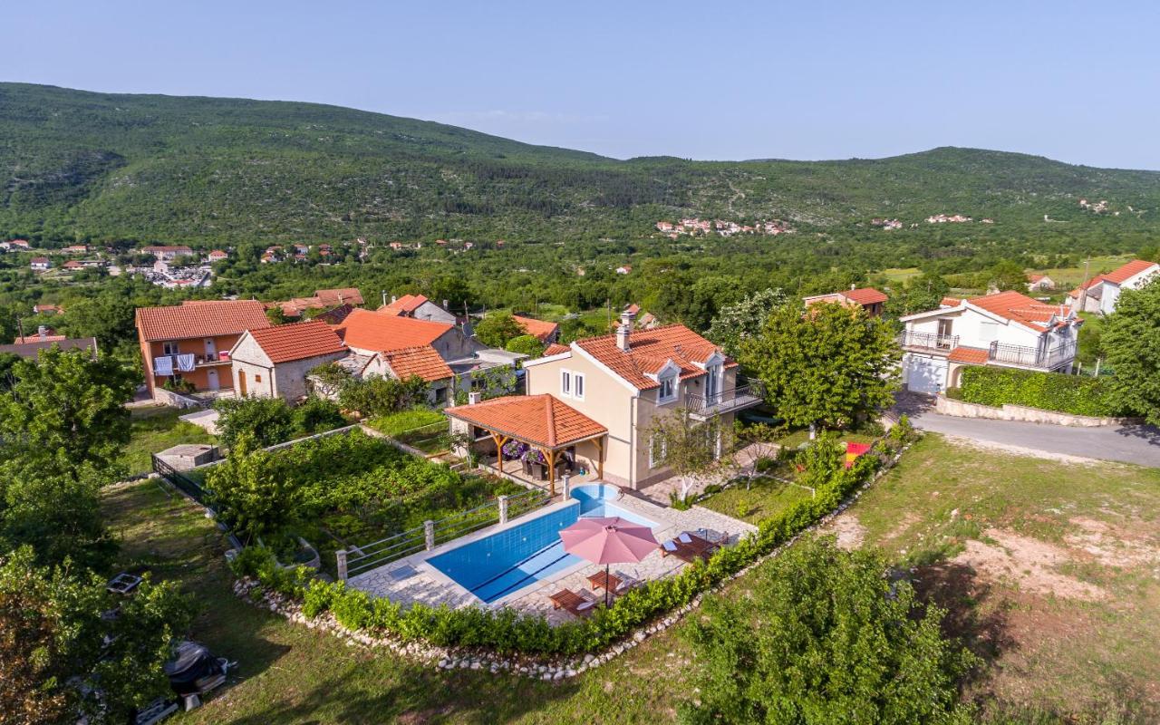Holiday Home Memories And Joy Imotski Ngoại thất bức ảnh