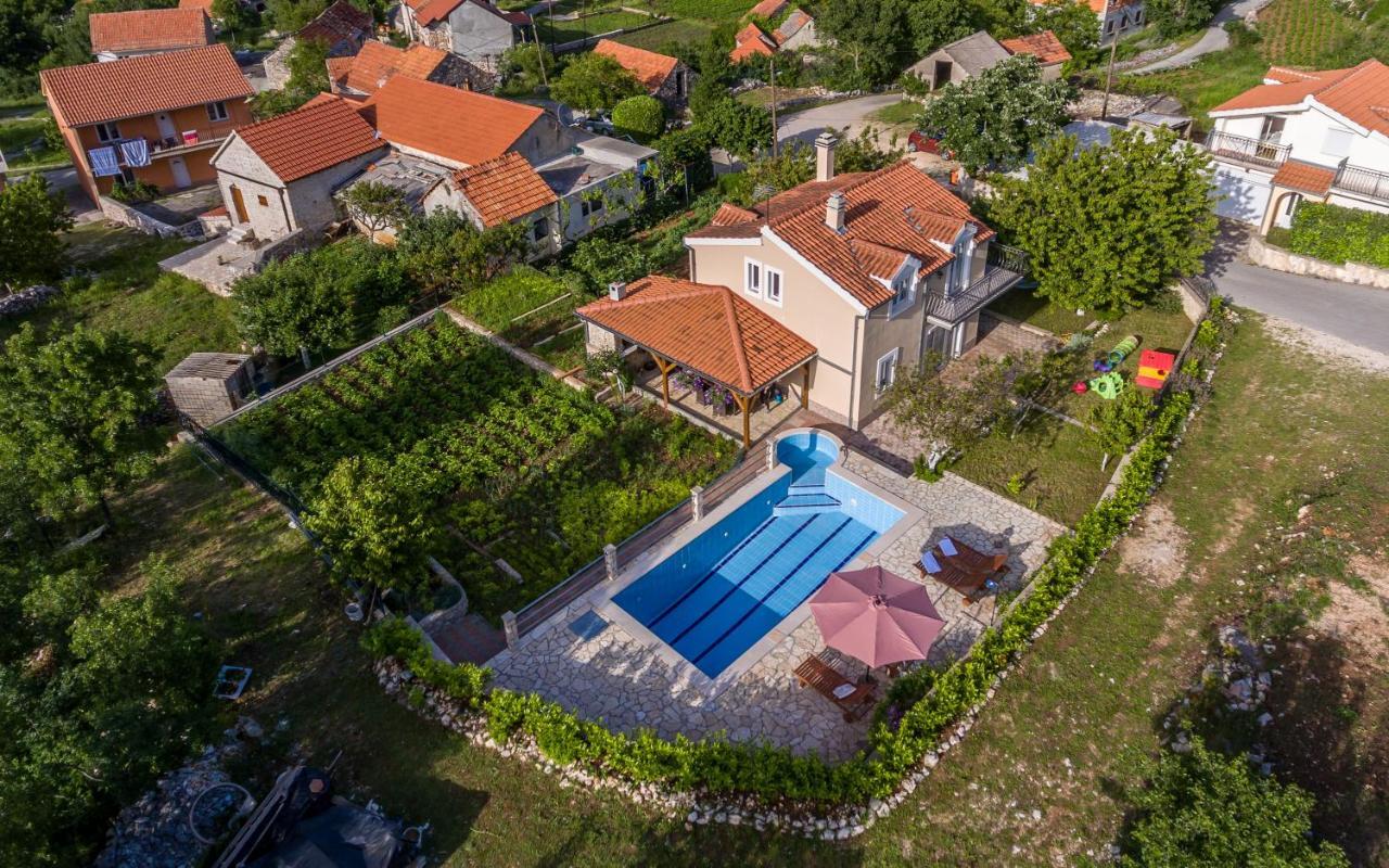 Holiday Home Memories And Joy Imotski Ngoại thất bức ảnh