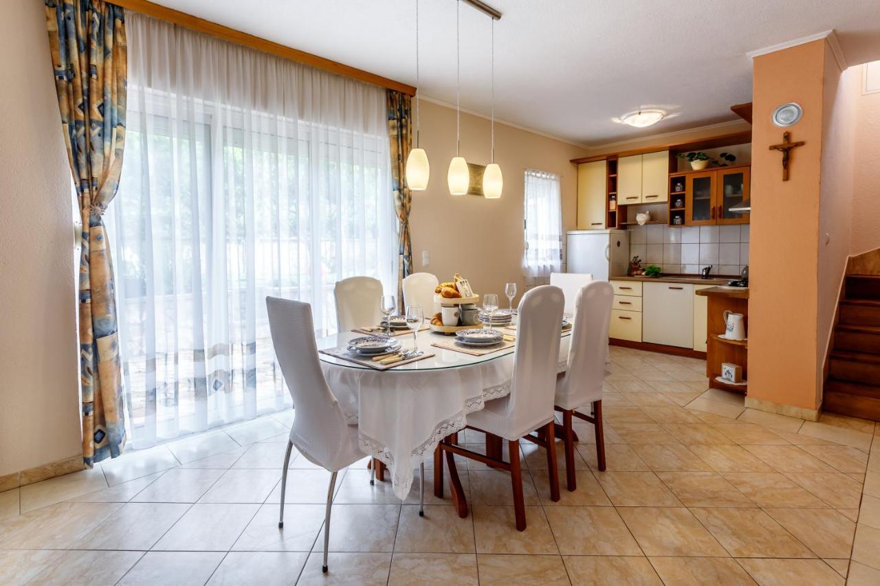 Holiday Home Memories And Joy Imotski Ngoại thất bức ảnh